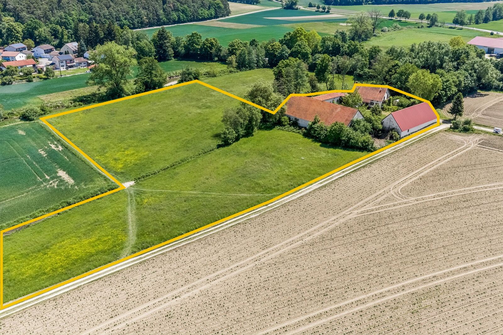 Luftbild mit Grundstücksgrenze